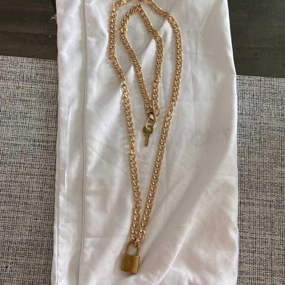Lv Key Lock And Key With 2 Unbranded Chains - image 5